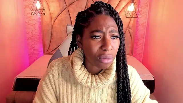 Snapshot of Queen_perla_ chatting on March 2025 12:23:02 PM Queen perla online show from March 2025 12:23:02 PM