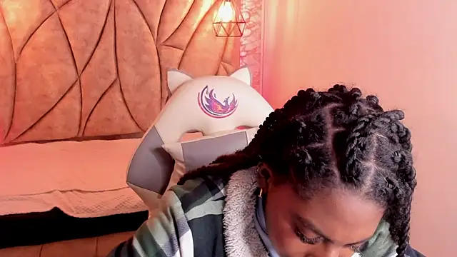 Snapshot of Queen_perla_ chatting on March 2025 10:39:02 PM Queen perla online show from March 2025 10:39:02 PM