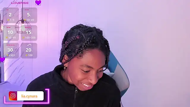 Snapshot of Queen_perla_ chatting on September 2025 12:05:02 PM Queen perla online show from September 2025 12:05:02 PM