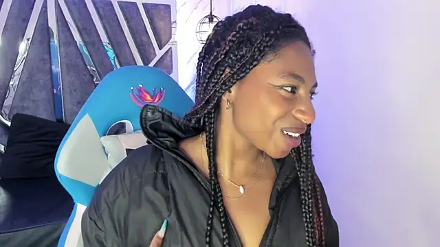 Snapshot of Queen_perla_ chatting on September 2025 05:57:02 PM Queen perla online show from September 2025 05:57:02 PM