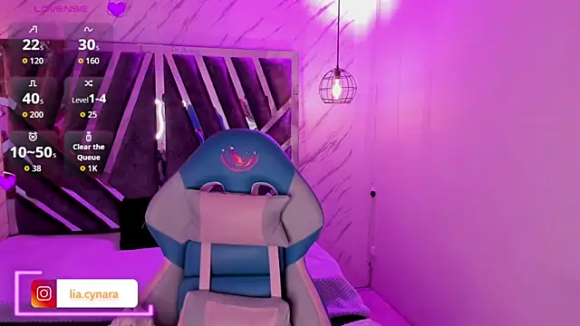 Snapshot of Queen_perla_ chatting on September 2025 12:21:02 PM Queen perla online show from September 2025 12:21:02 PM