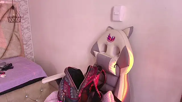 Snapshot of Queen_perla_ chatting on November 2025 12:30:01 PM Queen perla online show from November 2025 12:30:01 PM