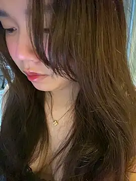 Snapshot of Hotellinh12 chatting on January 2026 12:08:02 PM Hotellinh12 online show from January 2026 12:08:02 PM