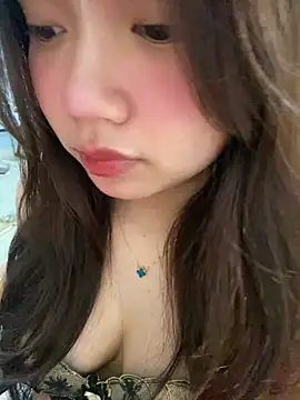 Snapshot of Hotellinh12 chatting on January 2026 07:23:02 AM Hotellinh12 online show from January 2026 07:23:02 AM