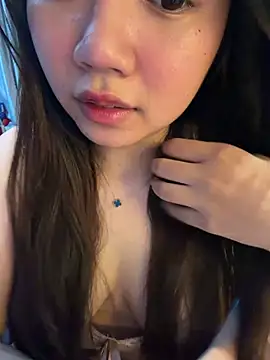 Hotellinh12 online show from May 2026 11:49:02 AM