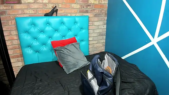 GiaFox  online show from October 2025 02:04:01 PM