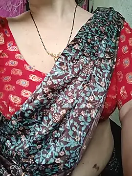 Snapshot of Rosy-B chatting on May 2026 11:56:01 PM Rosy-B online show from May 2026 11:56:01 PM
