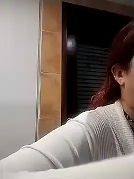 Snapshot of AriaRusso chatting on February 2025 12:35:01 AM AriaRusso online show from February 2025 12:35:01 AM