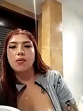 Snapshot of AriaRusso chatting on February 2025 12:10:02 AM AriaRusso online show from February 2025 12:10:02 AM