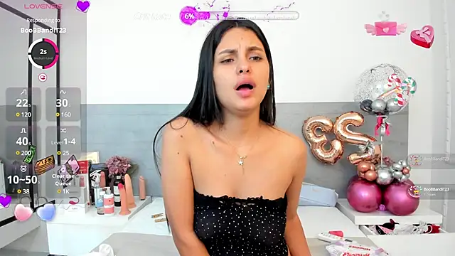 Snapshot of DulceColeman chatting on February 2025 06:29:02 AM DulceColeman online show from February 2025 06:29:02 AM