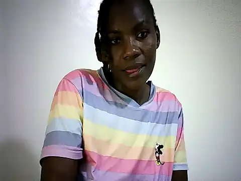 Pierra77 online show from October 2025 06:04:01 PM