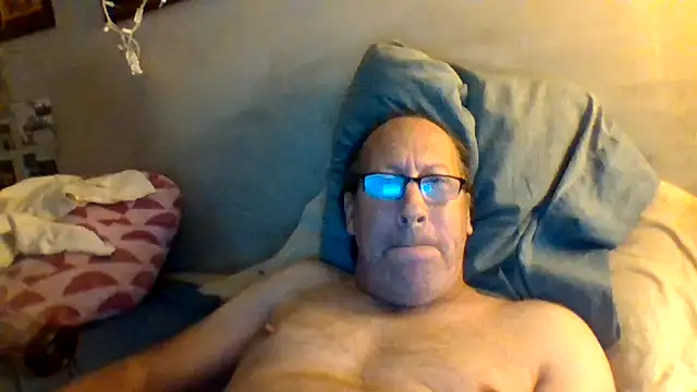 Snapshot of hornyrich69 chatting on December 2024 02:52:01 AM hornyrich69 online show from December 2024 02:52:01 AM