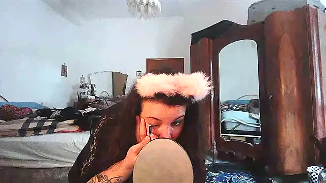 AliceBehind online show from March 2026 02:20:01 PM