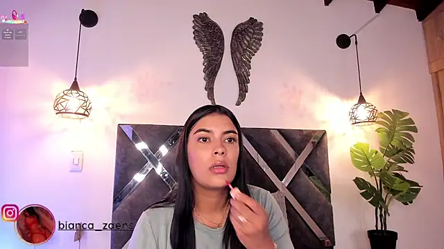 Snapshot of Bianca_zaens2 chatting on February 2026 12:08:01 PM Bianca zaens2 online show from February 2026 12:08:01 PM