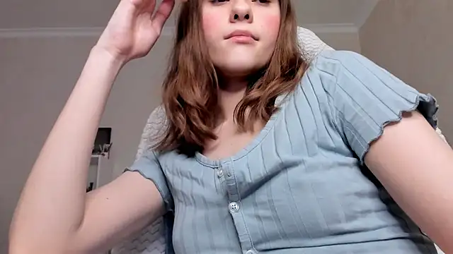 Snapshot of Britney_Ross chatting on December 2024 05:37:01 AM Britney Ross online show from December 2024 05:37:01 AM