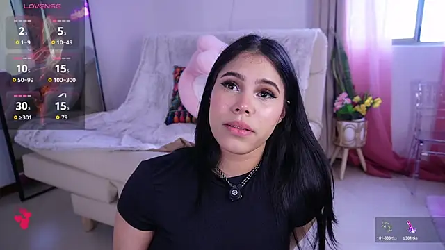 Natasha  Sccott online show from November 2025 06:20:01 PM