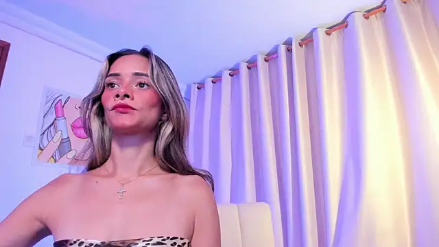 SkiinnyAna online show from January 2026 07:37:02 PM