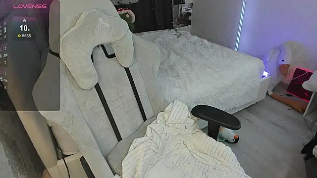 Snapshot of SophiaRyder chatting on November 2025 09:15:01 PM SophiaRyder online show from November 2025 09:15:01 PM