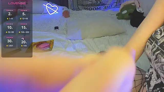 Snapshot of SophiaRyder chatting on November 2025 02:47:02 AM SophiaRyder online show from November 2025 02:47:02 AM