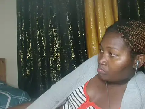 Snapshot of Sexxy_pretty24 chatting on May 2026 06:09:01 PM Sexxy pretty24 online show from May 2026 06:09:01 PM
