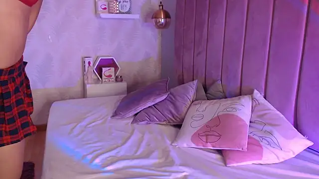 LeenaBrown online show from September 2025 12:48:01 PM