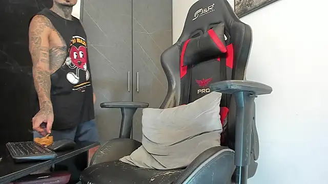 sergiio mesa27 online show from October 2025 02:58:02 PM