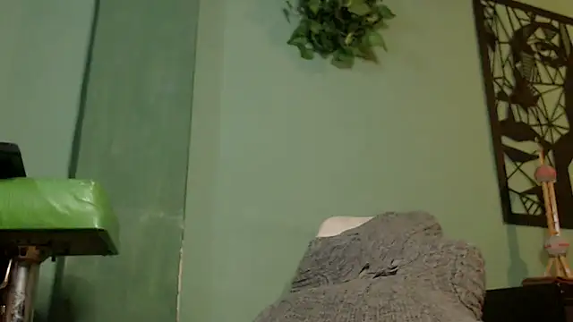 thirstymoonxx online show from February 2025 03:29:01 AM