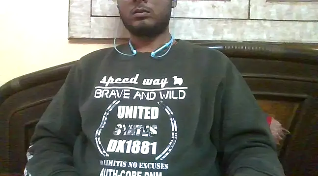 Snapshot of LUSTY_SHUBH_31 chatting on January 2025 09:44:02 AM LUSTY SHUBH 31 online show from January 2025 09:44:02 AM