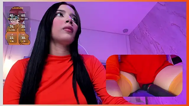 Snapshot of SweetieCloe_ chatting on May 2026 08:49:01 PM SweetieCloe online show from May 2026 08:49:01 PM