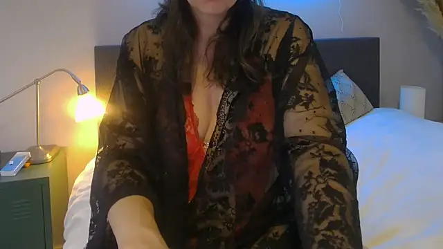 Snapshot of Ella_Next_Door chatting on February 2025 08:31:02 AM Ella Next Door online show from February 2025 08:31:02 AM