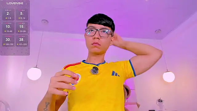 CodyTwink online show from July 2026 01:28:01 PM