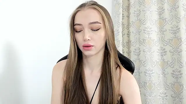 Snapshot of Sweet-bb chatting on December 2024 12:35:01 AM Sweet-bb online show from December 2024 12:35:01 AM