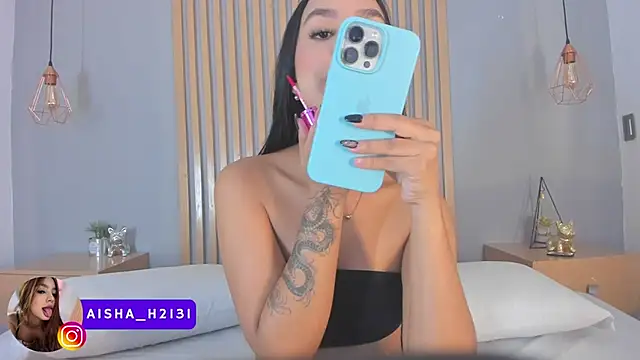 aisha h  online show from October 2025 08:28:01 PM