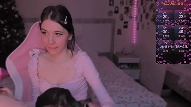 CoddleWeeper  online show from December 2024 11:11:01 AM