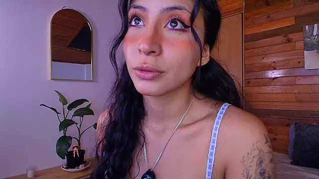 amber curly online show from July 2026 03:38:02 PM
