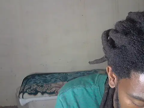 gldnmvsk XO online show from March 2026 10:27:01 PM