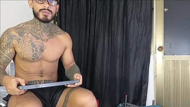 Snapshot of john_cartter1 chatting on March 2025 07:02:01 PM john cartter1 online show from March 2025 07:02:01 PM