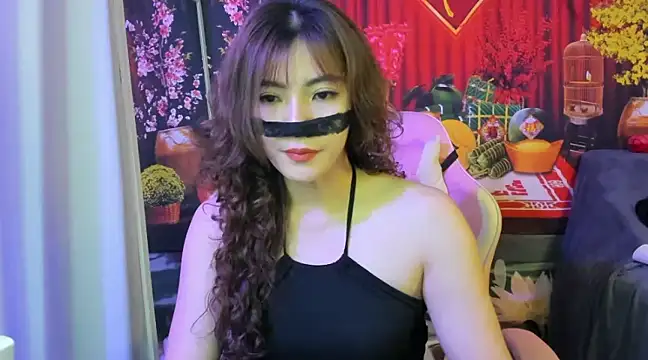 Sugar lipsz online show from February 2025 04:46:01 AM