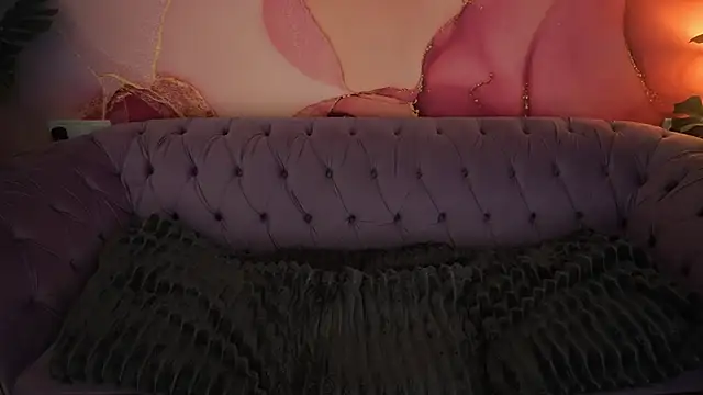 MagicPeachh  online show from November 2025 01:28:01 PM