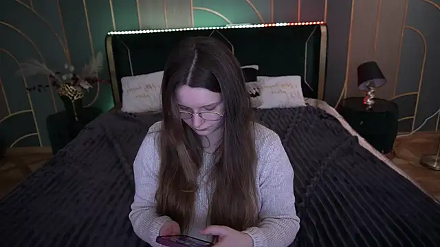 MagicPeachh  online show from November 2025 07:10:01 AM