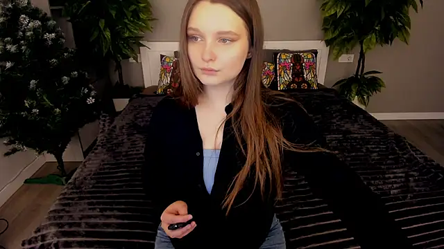 MagicPeachh  online show from December 2025 02:10:02 PM