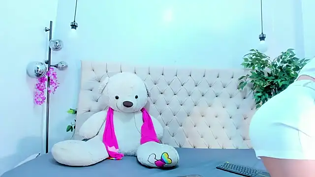 Snapshot of Victoria_Coleman chatting on November 2025 07:16:02 PM Victoria Coleman online show from November 2025 07:16:02 PM