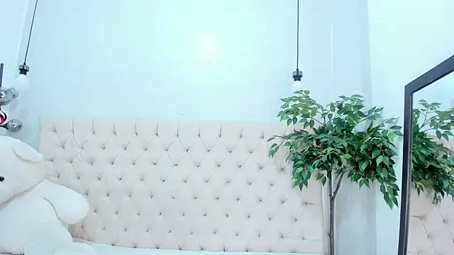 Victoria Coleman online show from March 2026 06:12:02 PM