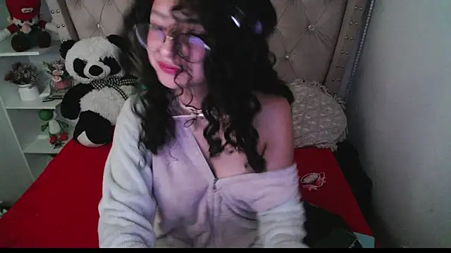 Snapshot of CherieCurl chatting on October 2025 01:42:01 AM CherieCurl online show from October 2025 01:42:01 AM