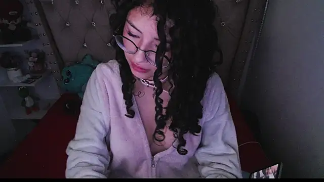 Snapshot of CherieCurl chatting on November 2025 03:16:01 AM CherieCurl online show from November 2025 03:16:01 AM