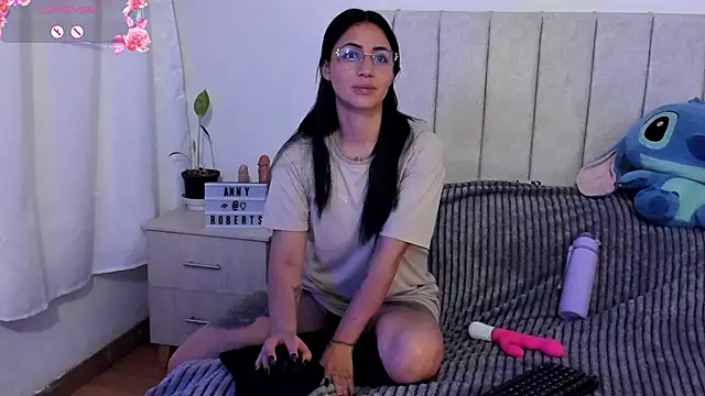 Snapshot of anny_roberts chatting on October 2025 11:25:01 AM anny roberts online show from October 2025 11:25:01 AM