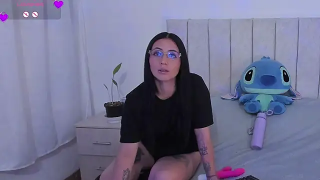 Snapshot of anny_roberts chatting on November 2025 10:19:01 PM anny roberts online show from November 2025 10:19:01 PM