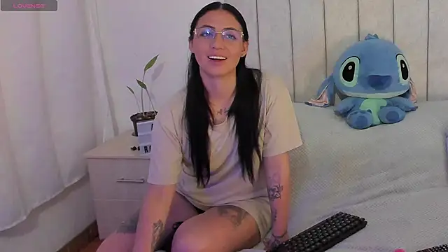 Snapshot of anny_roberts chatting on November 2025 10:24:01 PM anny roberts online show from November 2025 10:24:01 PM