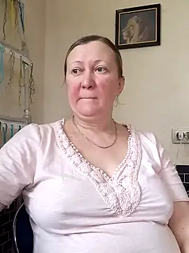 Snapshot of blondyaguar chatting on December 2025 10:02:01 AM blondyaguar online show from December 2025 10:02:01 AM