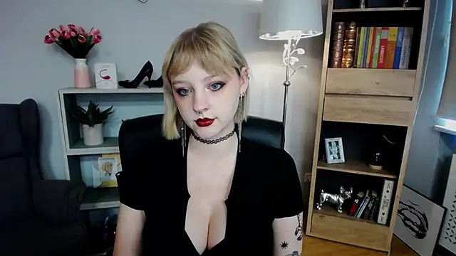 MadelineLust online show from October 2025 01:40:02 PM